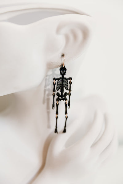 Dancing Skeleton Earrings (black)