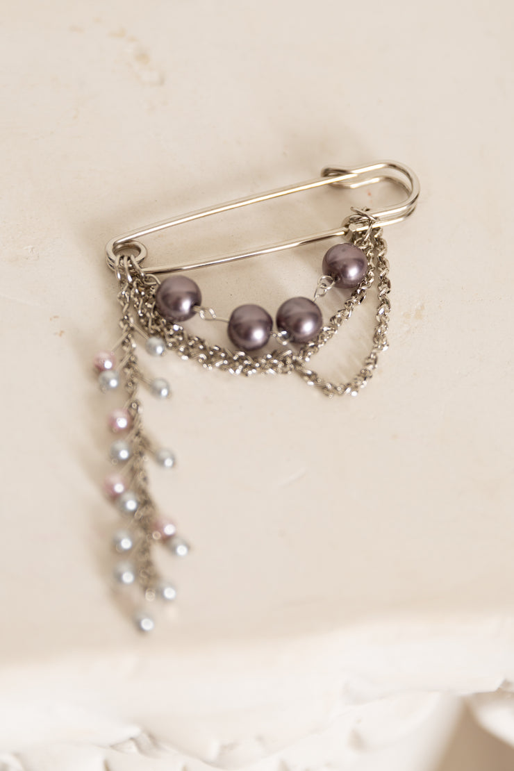 Pearl Noir Brooch