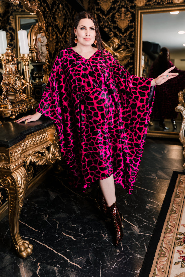 Kaftan in "Magenta Leopard Velvet" (Midi)*