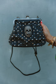 Skull Stud Clutch